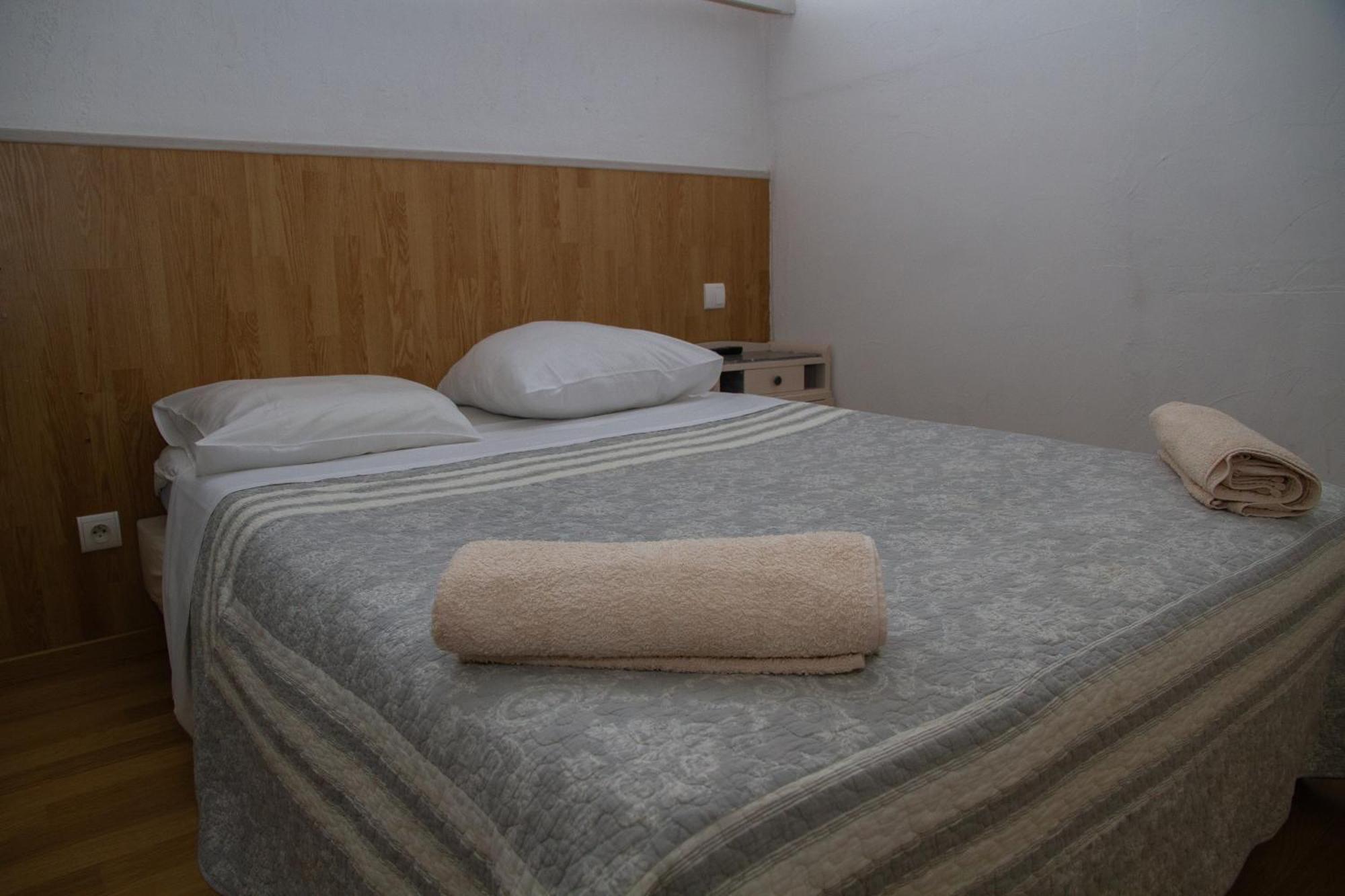 Hotel Durand Le Patio Alès Dış mekan fotoğraf