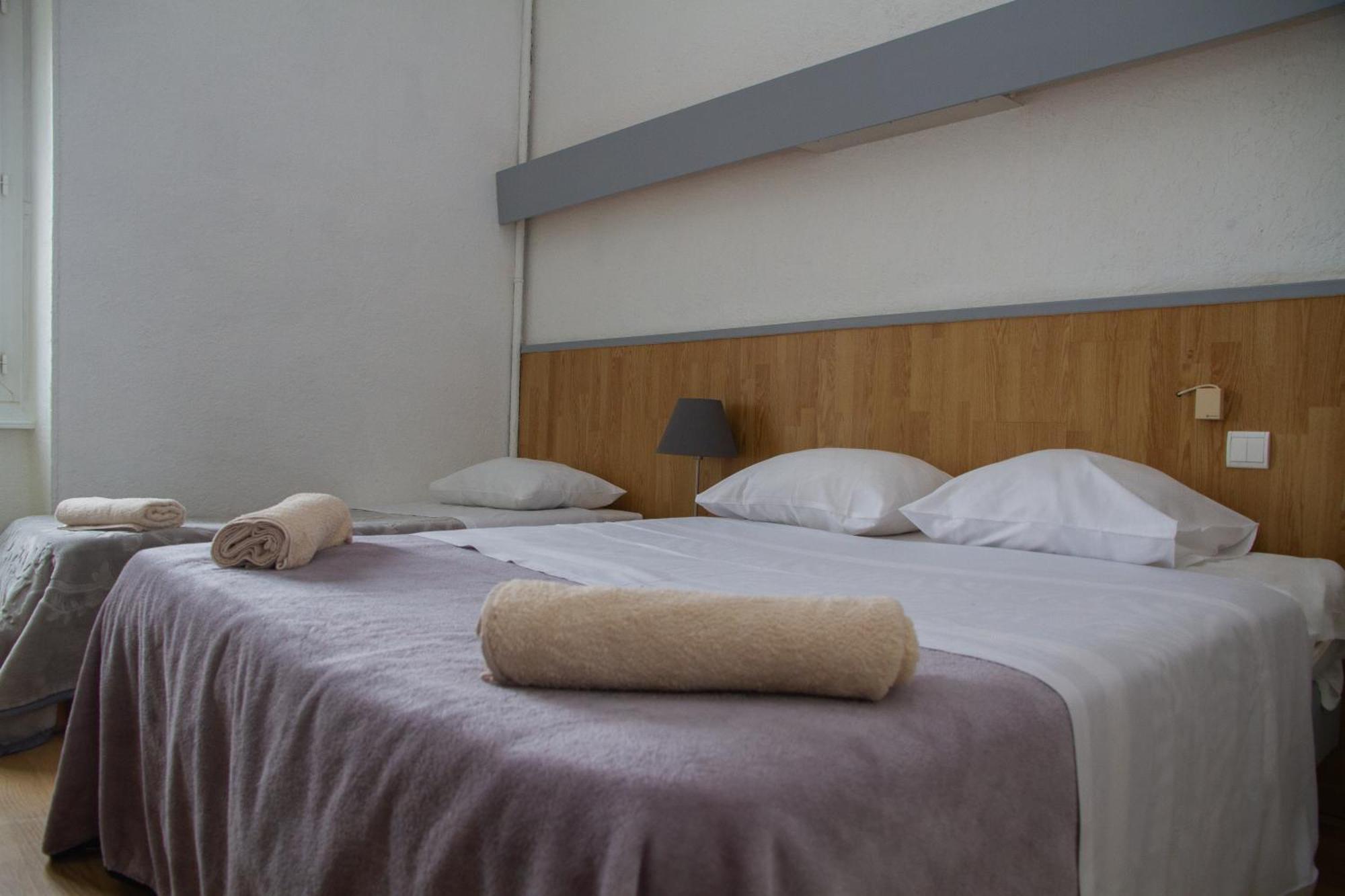 Hotel Durand Le Patio Alès Dış mekan fotoğraf