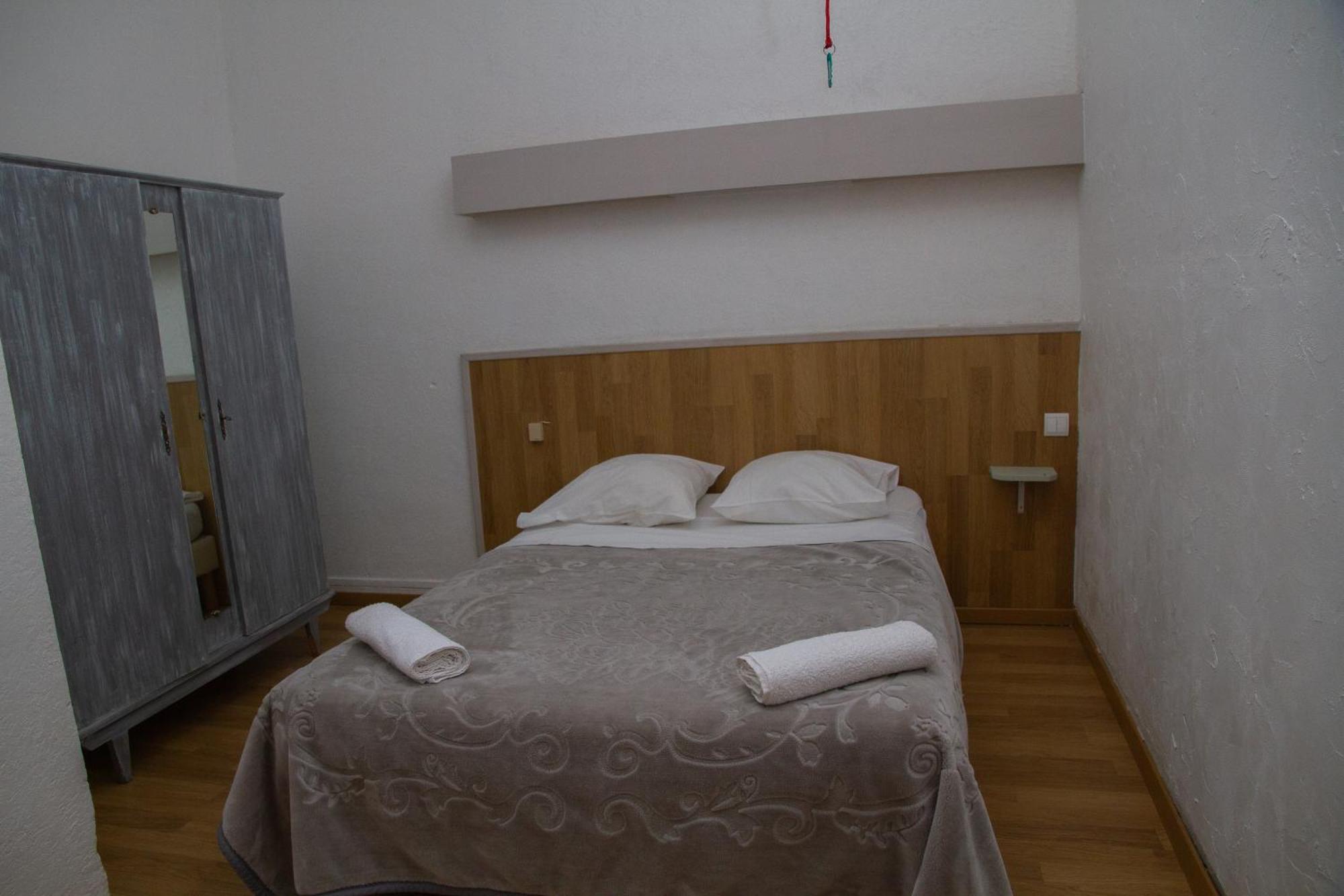 Hotel Durand Le Patio Alès Dış mekan fotoğraf