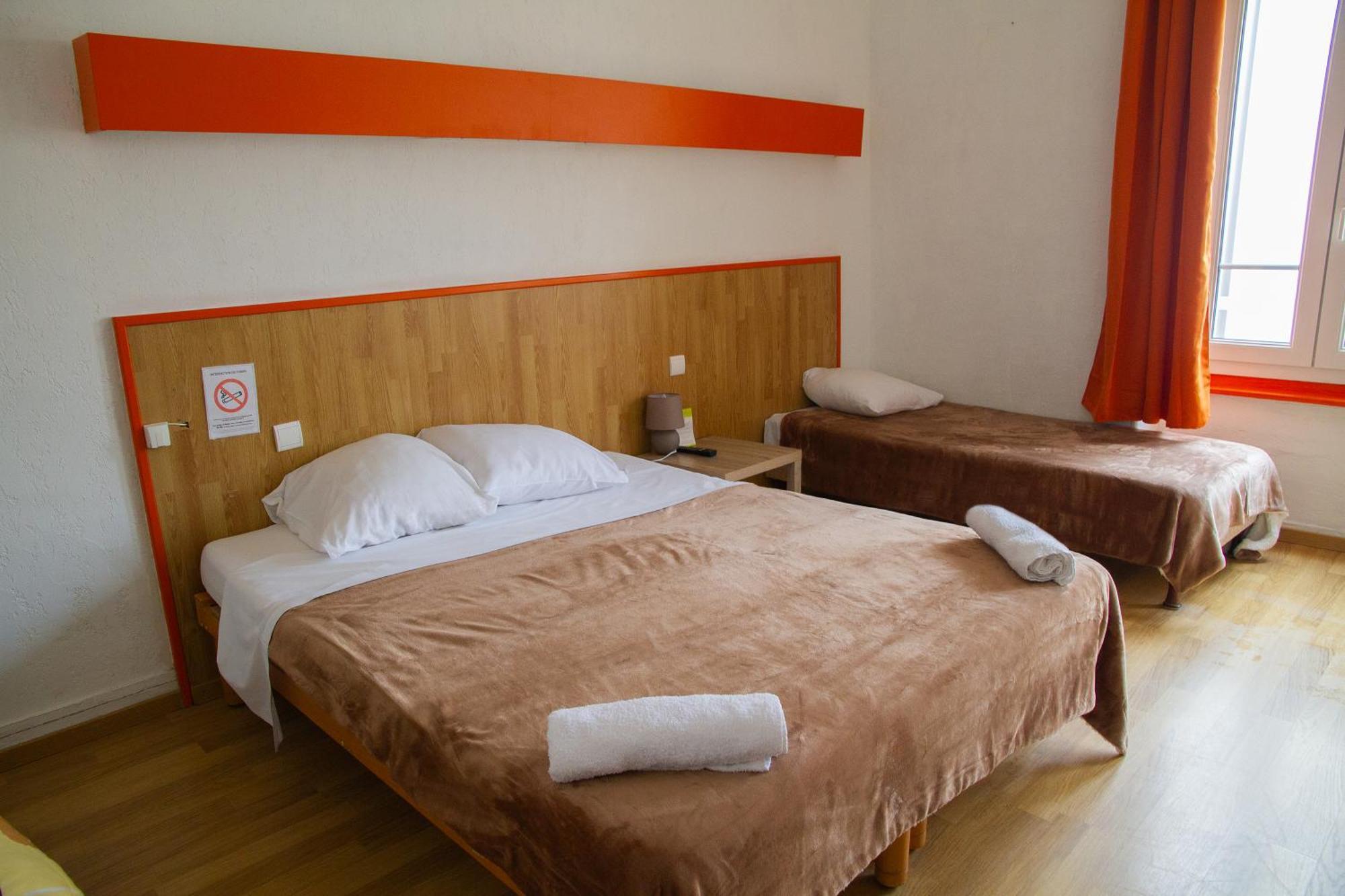 Hotel Durand Le Patio Alès Dış mekan fotoğraf